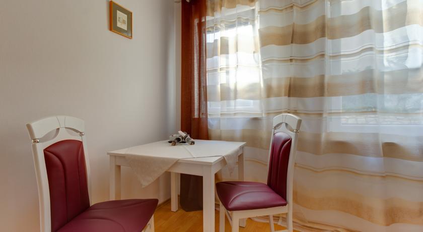 Apartment Nikolina Mali Losinj Room photo